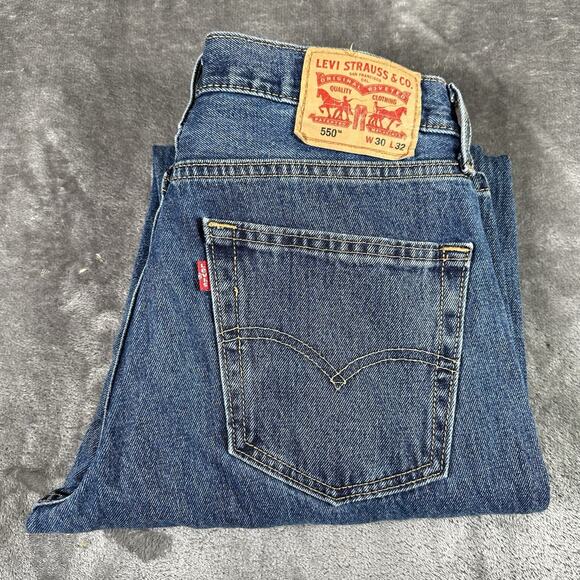 Levis 550 Jeans Mens 30x32 Blue Dark Wash Relaxed Fit Cowboy Biker Worker Denim - Picture 1 of 14